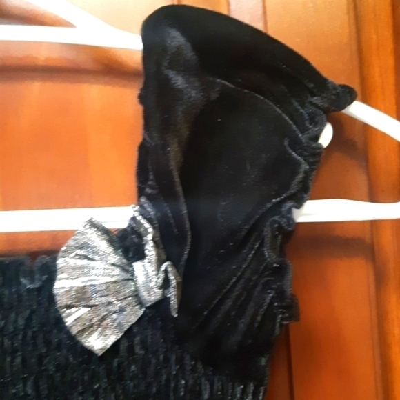 Girls George 6x black velvet dress short sleeve with silver bow casual or fancy - Picture 5 of 12